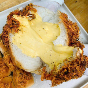 Bánh mỳ phô mai hoàng kim